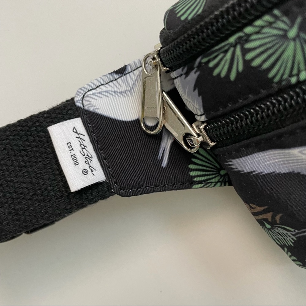Hot Styles Belt Bag Fanny Pack Asian Cranes Botanical Double Zip Pockets Black - Picture 3 of 16